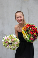 zielono-różowy dekoracyjny wianek na drzwi Polana, śr.32cm