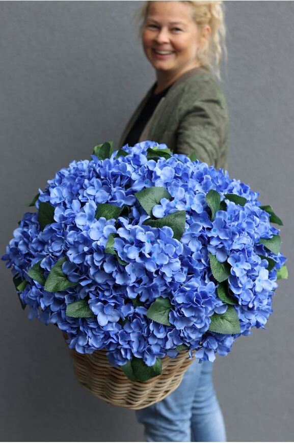 bardzo bogaty kosz hortensji, Blue Velina, wym.48x50cm 