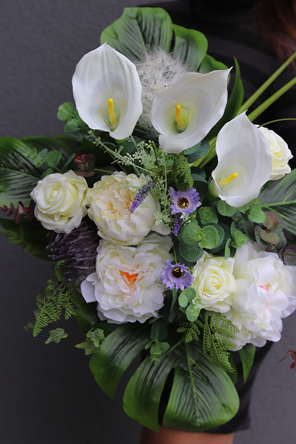 kompozycja nagrobna / bukiet z kallami, White Angels 2, wys.58cm