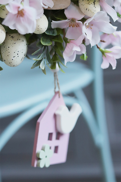 Jutrzenka, delikatny wielkanocny wianek z jajkami, śr.40cm