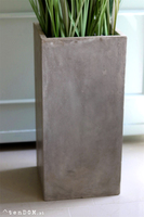 Concrete Square, wysokiej jakości sztuczna trawa w betonowej donicy, wys.130cm