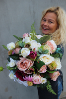 Janina FlowerBox, kompozycja kwiatowa / bukiet, wys.28cm