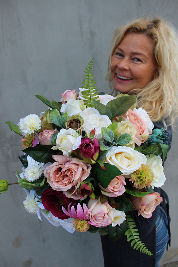 Janina FlowerBox, kompozycja kwiatowa / bukiet, wys.28cm