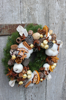 dekoracyjny bożonarodzeniowy wianek na drzwi Tradycja, śr.26cm