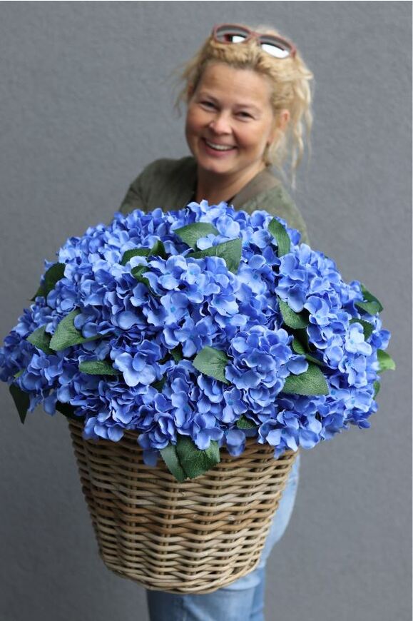 bardzo bogaty kosz hortensji, Blue Velina, wym.48x50cm 
