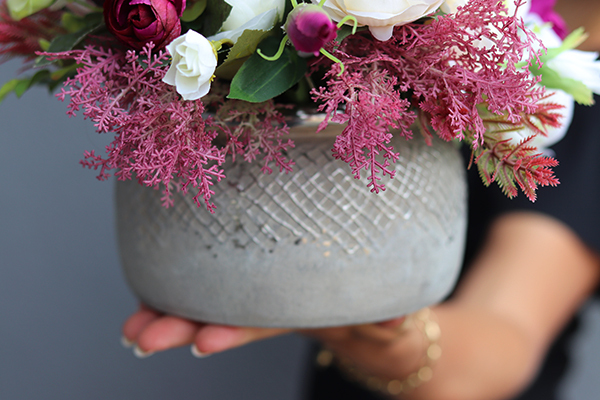 Bedunia, urocza kompozycja kwiatowa na stół, wym.23x32cm