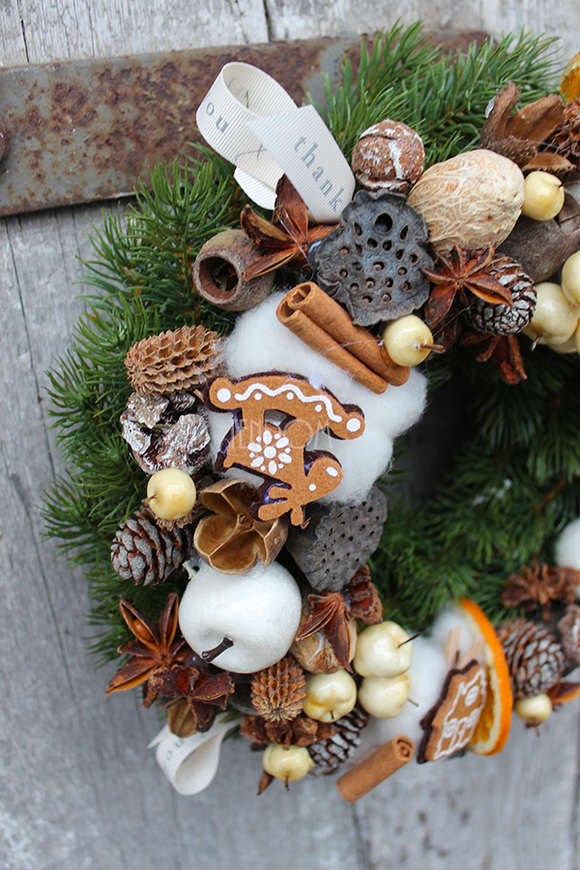 dekoracyjny bożonarodzeniowy wianek na drzwi Tradycja, śr.26cm