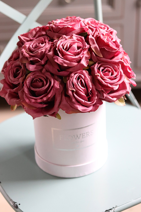 Cedia, bogaty flowerbox z różami, wys.32cm