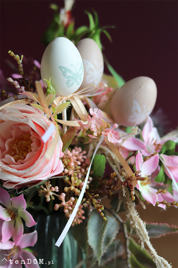 Butterfly Provance, wielkanocny bukiet w szklanym wazonie, wys.28cm