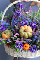bogaty jesienny kosz z dyniami i wrzosem,Hestia, wys.42cm 