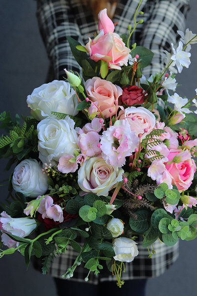 Odettino 2, bogaty bukiet nagrobny we wkładzie, wys.55cm