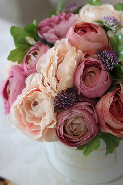 bajeczna kompozycja w pudełku / flowerbox Nenufar, wys.22cm