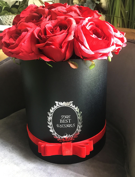 Hot Chilli, walentynkowa kompozycja kwiatowa, flowerbox, wys.29cm
