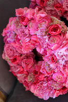 Brightenna, bardzo bogaty, fuksjowy wianek, śr. 40cm