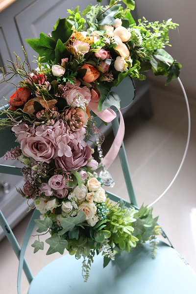 atrakcyjny wianek na drzwi na obręczy, Subtelle Spring, śr.56cm