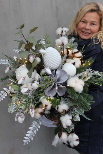 box świąteczny Śnieżna Kraina Big z lampkami led, wys.55cm 