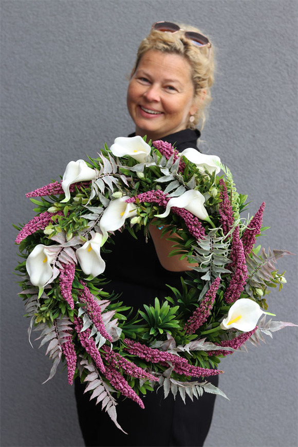 Kallatea, wieniec / wiązanka nagrobna, śr.51cm 