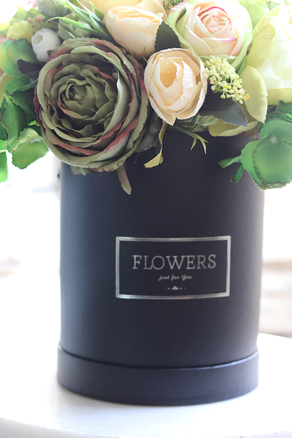 bogaty flowerbox z zielonymi kwiatami, Zielono Mi, wys.38cm 