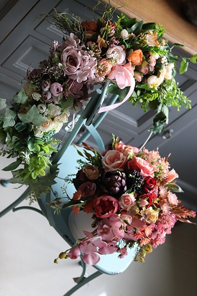 atrakcyjny wianek na drzwi na obręczy, Subtelle Spring, śr.56cm   