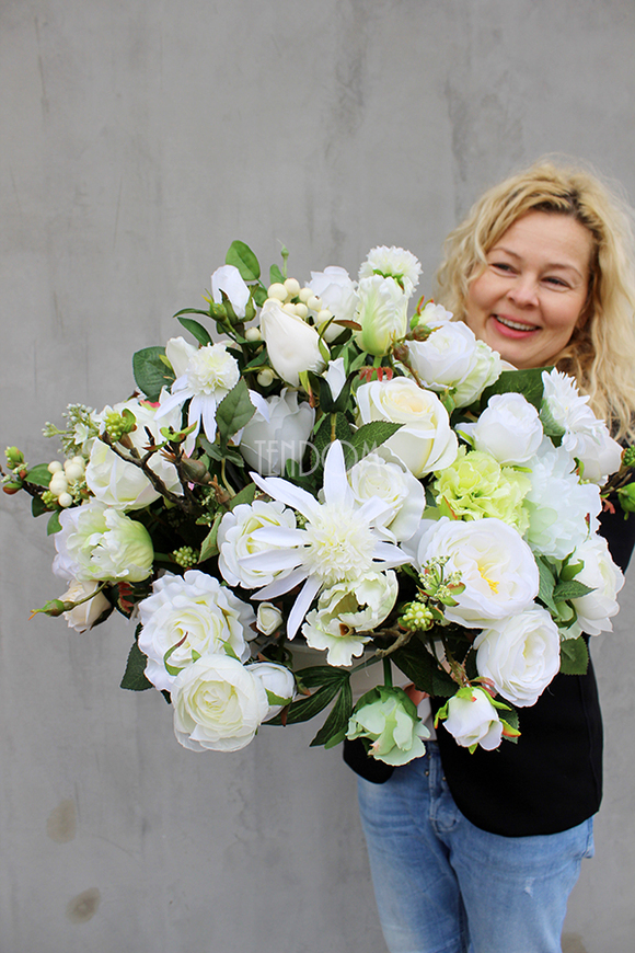 Ecru Exclusive kompozycja kwiatowa / bukiet wys.35cm, śr. kwiatów 45cm