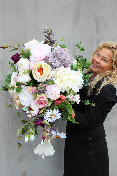 Janina Idylla kompozycja kwiatowa nagrobna, wys.40cm, szer.58cm 