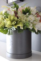 Bethany, kompozycja kwiatowa, flowerbox, wys.36cm