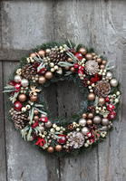 Ewela, malowniczy świąteczny wianek na drzwi, śr.40 cm