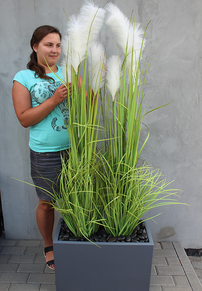 Amaro, kompozycja w szarej donicy Fiberglass z trawami, wys.168cm