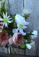 bukiet beżowy Klena z róznorodnych kwiatów sztucznych, wym.60cm