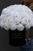 Black Roses II, welurowy flowerbox z różami, wys.42cm, śr.38cm