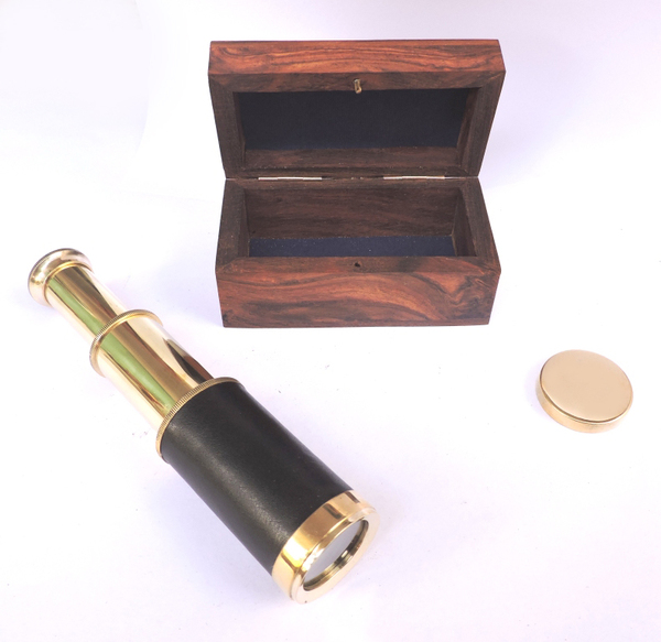 mosiężno-skórzana lunetka Planette w pudełku drewnianym