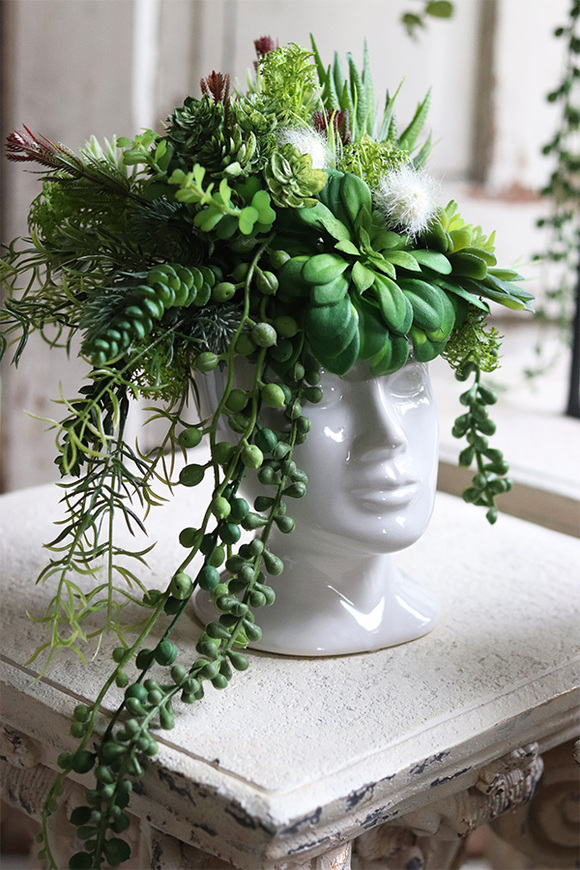 efektowna kompozycja sukulenty w głowie, Crazy Head White, wys.28cm