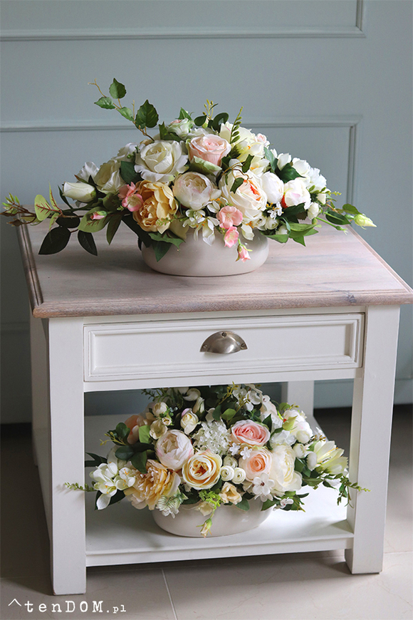 Arroyo, bogata kompozycja kwiatowa na stół, wym.26x46cm