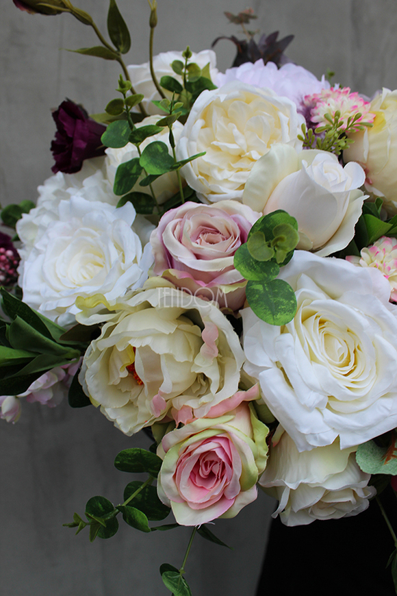 Janina Idylla kompozycja kwiatowa nagrobna, wys.40cm, szer.58cm 