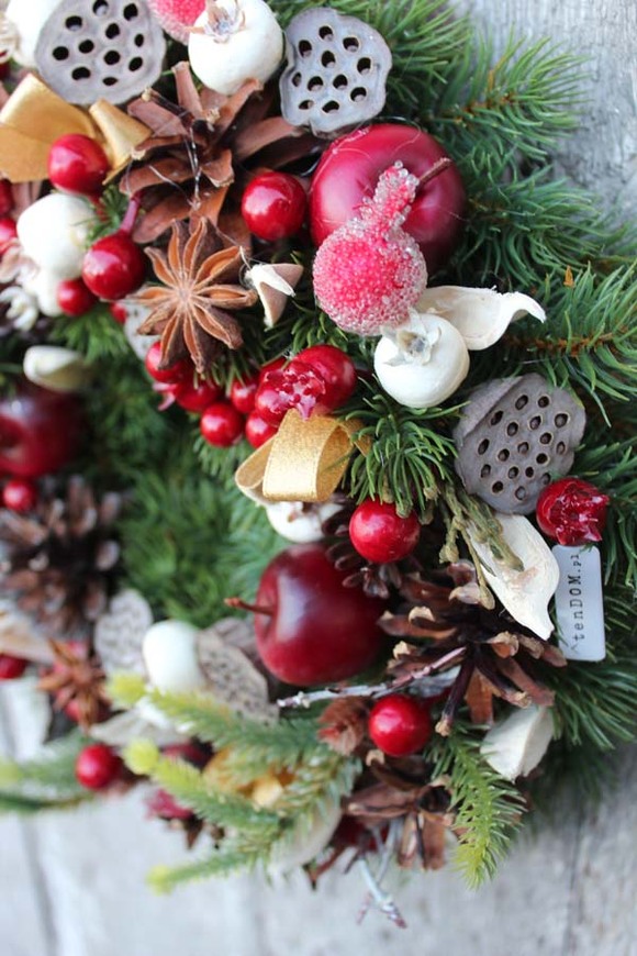 elegancka świąteczna dekoracja / wianek na drzwi Zimowe Klimaty, śr.27 cm