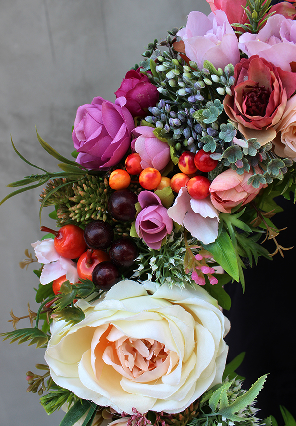 bardzo efektowny wianek Biały Kwiat, śr.38cm 