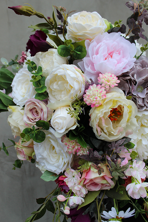 Janina Idylla kompozycja kwiatowa nagrobna, wys.40cm, szer.58cm 