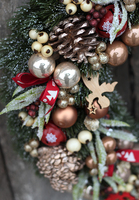 Ewela, malowniczy świąteczny wianek na drzwi, śr.40 cm