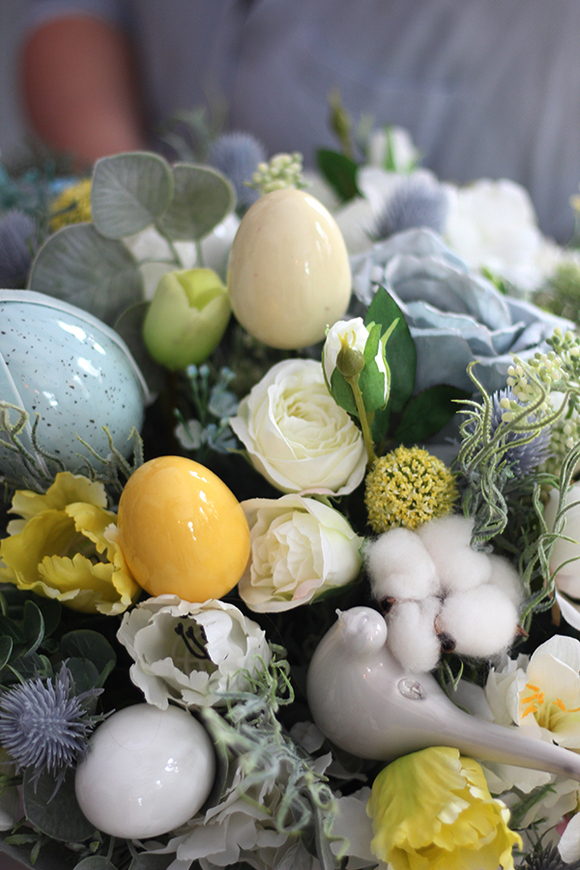 Błękitna Bajka, flowerbox wielkanocny, wys.48cm 