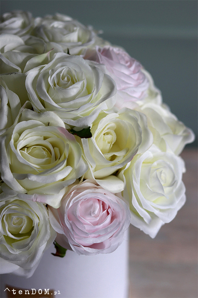 bogaty flowerbox z różami, Szampańska Elegancja 2, wys.38cm