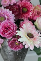 duża kompozycja Carolina w srebrnym metalowym pucharze, wys.75cm 