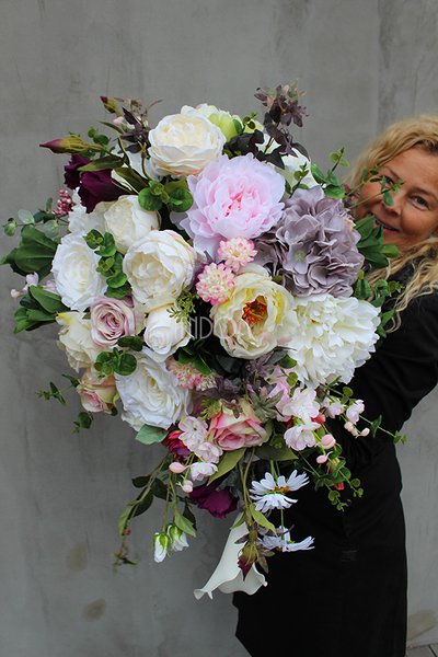 Janina Idylla kompozycja kwiatowa nagrobna, wys.40cm, szer.58cm 