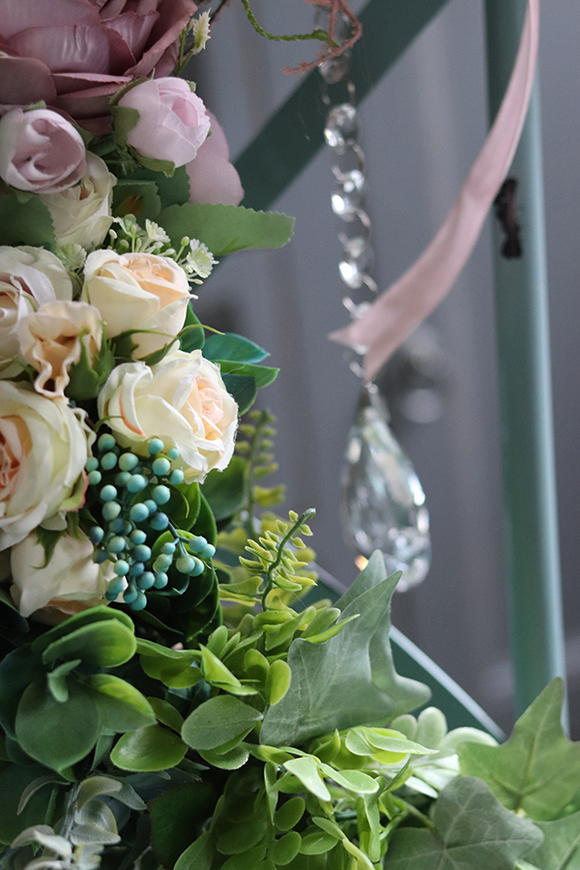 atrakcyjny wianek na drzwi na obręczy, Subtelle Spring, śr.56cm