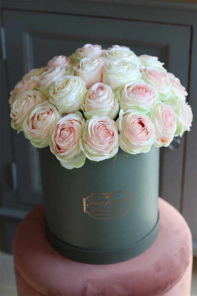 flowerbox z różami Amelia Grey, wys.37cm