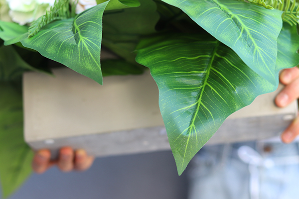 Liliowa, dekoracja nagrobna z liliami, wym.65x76cm 