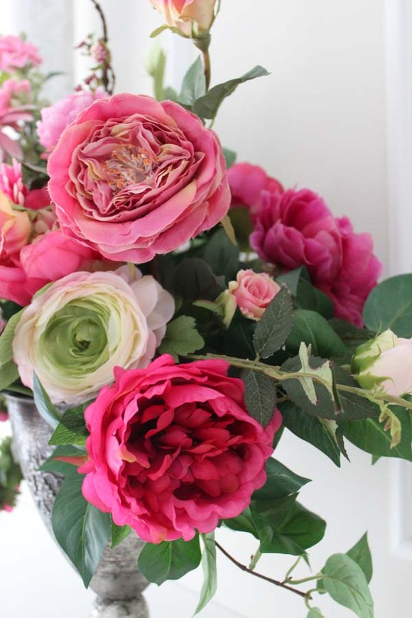 duża kompozycja Carolina w srebrnym metalowym pucharze, wys.75cm 