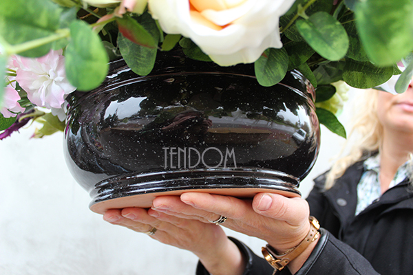 Janina Idylla kompozycja kwiatowa nagrobna, wys.40cm, szer.58cm 