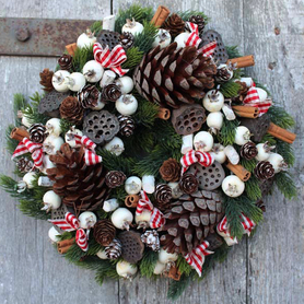 elegancka świąteczny wianek na drzwi, Szyszki z Lasu, śr.27cm