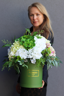 flowerbox Gertano w zielonym pudełku, wys.50cm