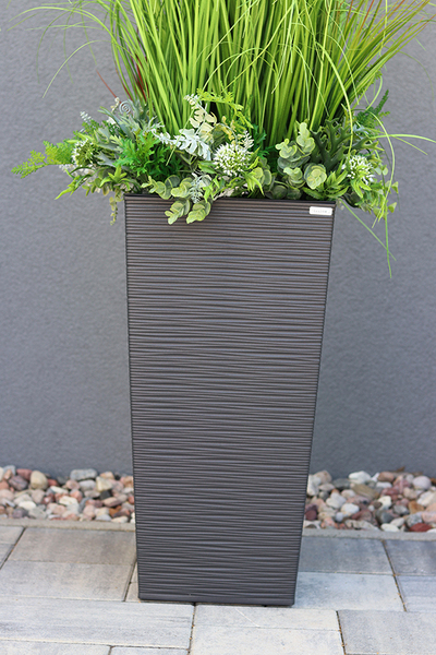 Anna Modern Grey, kompozycja z traw w dłutowanej donicy, wys.160cm 